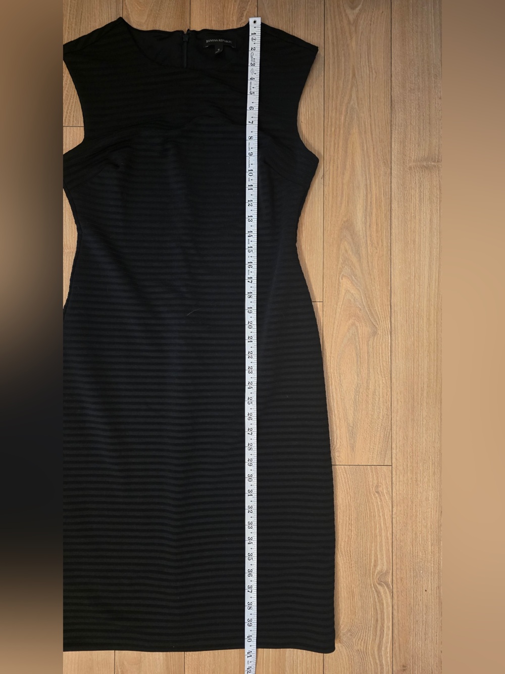 Banana Republic Black Textured Sheath Midi Dress Size 6 - Picture 7 of 10